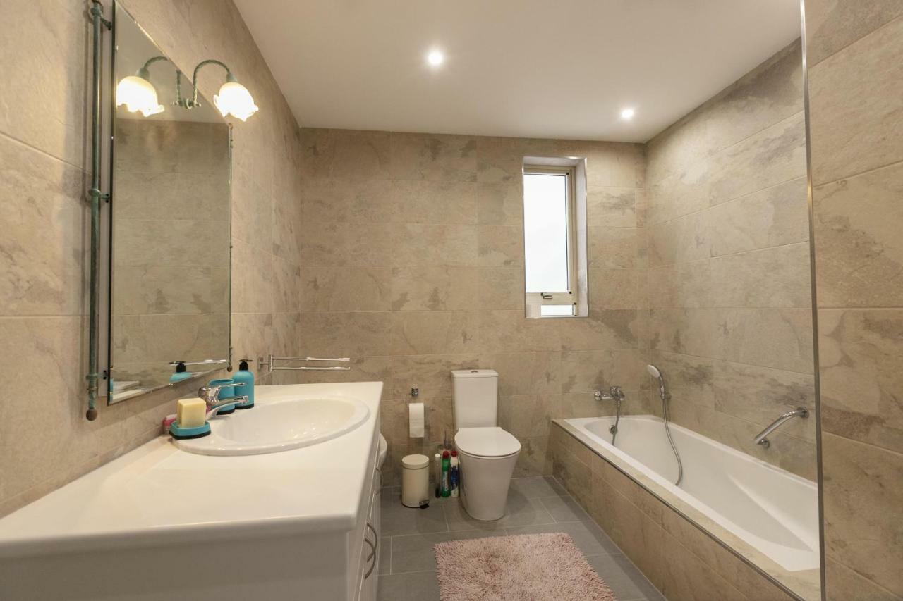 Appartement Bay Waters Edge No. 160 *